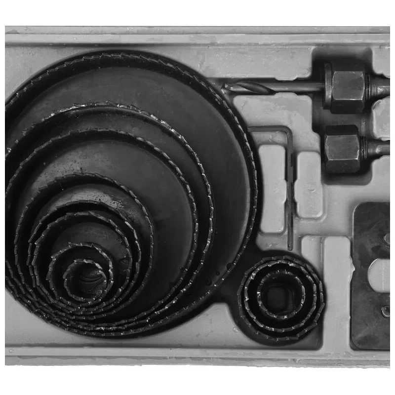 nabor-koronki-po-derevu