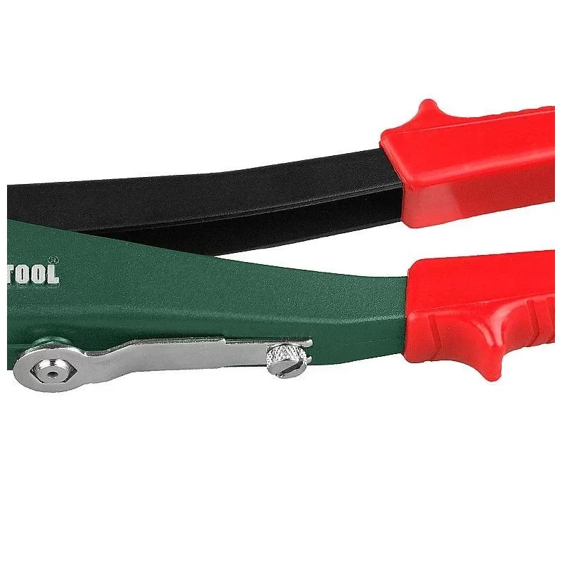 zaklepochnik-s-litym-korpusom