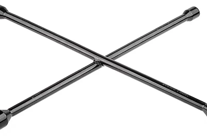 Ключ-крест  автомобильный удлиненный,