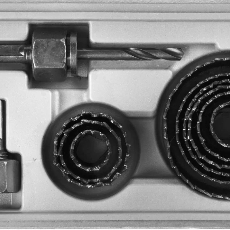 Набор коронок по дереву,