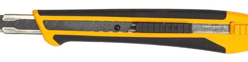 Нож  "Standard Models" с выдвижным лезвием, с противоскользящим покрытием, автофиксатор,